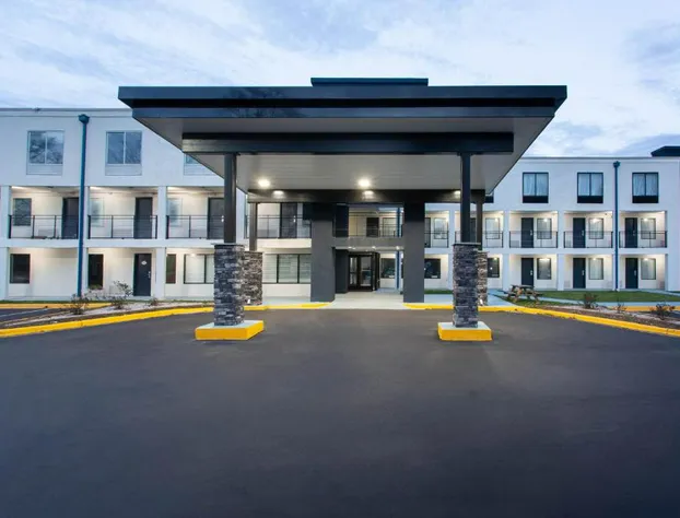 University Inn & Suites hotel detail image 1