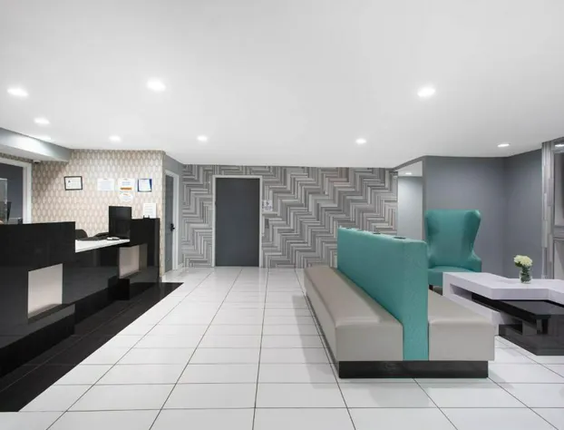 Clarion Pointe hotel detail image 3