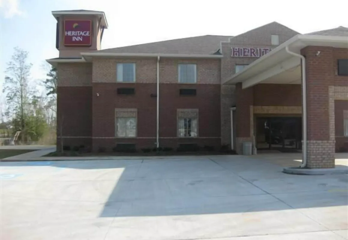 Heritage Inn Picayune hotel hero