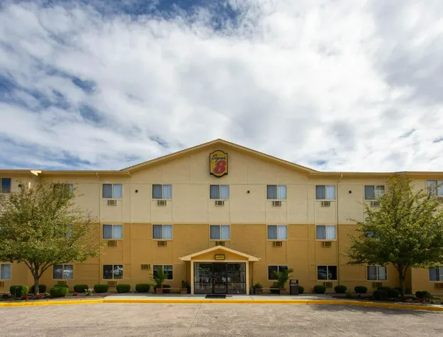 Super 8 by Wyndham Cromwell/Middletown hotel detail image 2