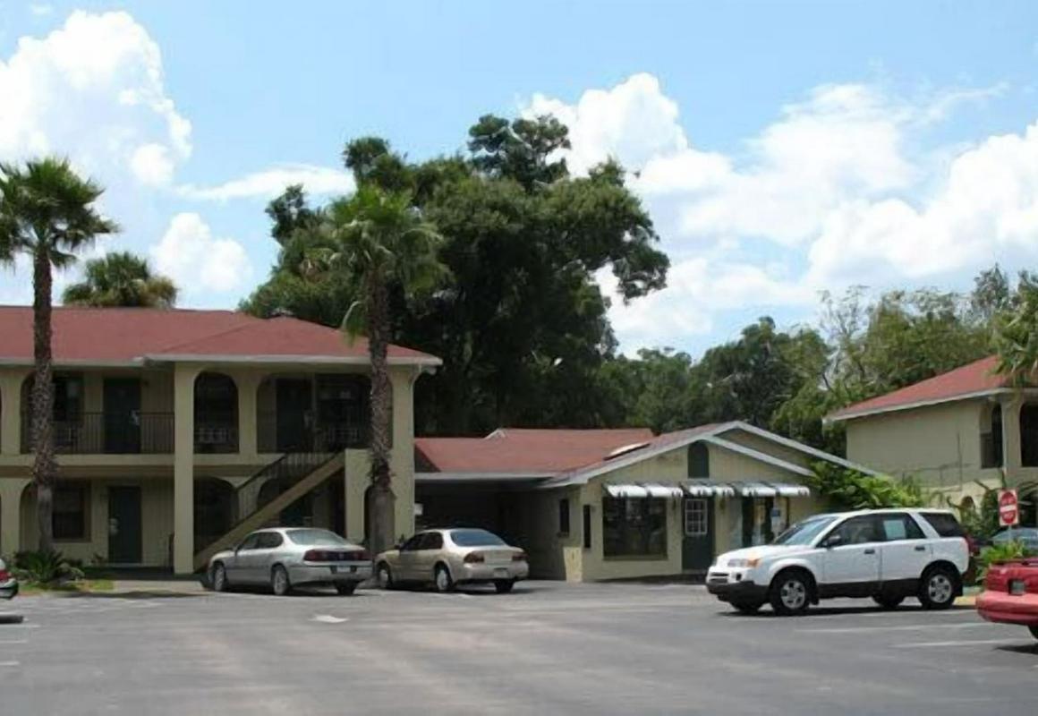 Orange City Motel hotel hero