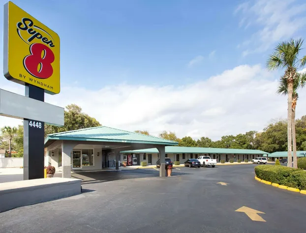 Super 8 by Wyndham Pensacola NAS Area hotel detail image 1