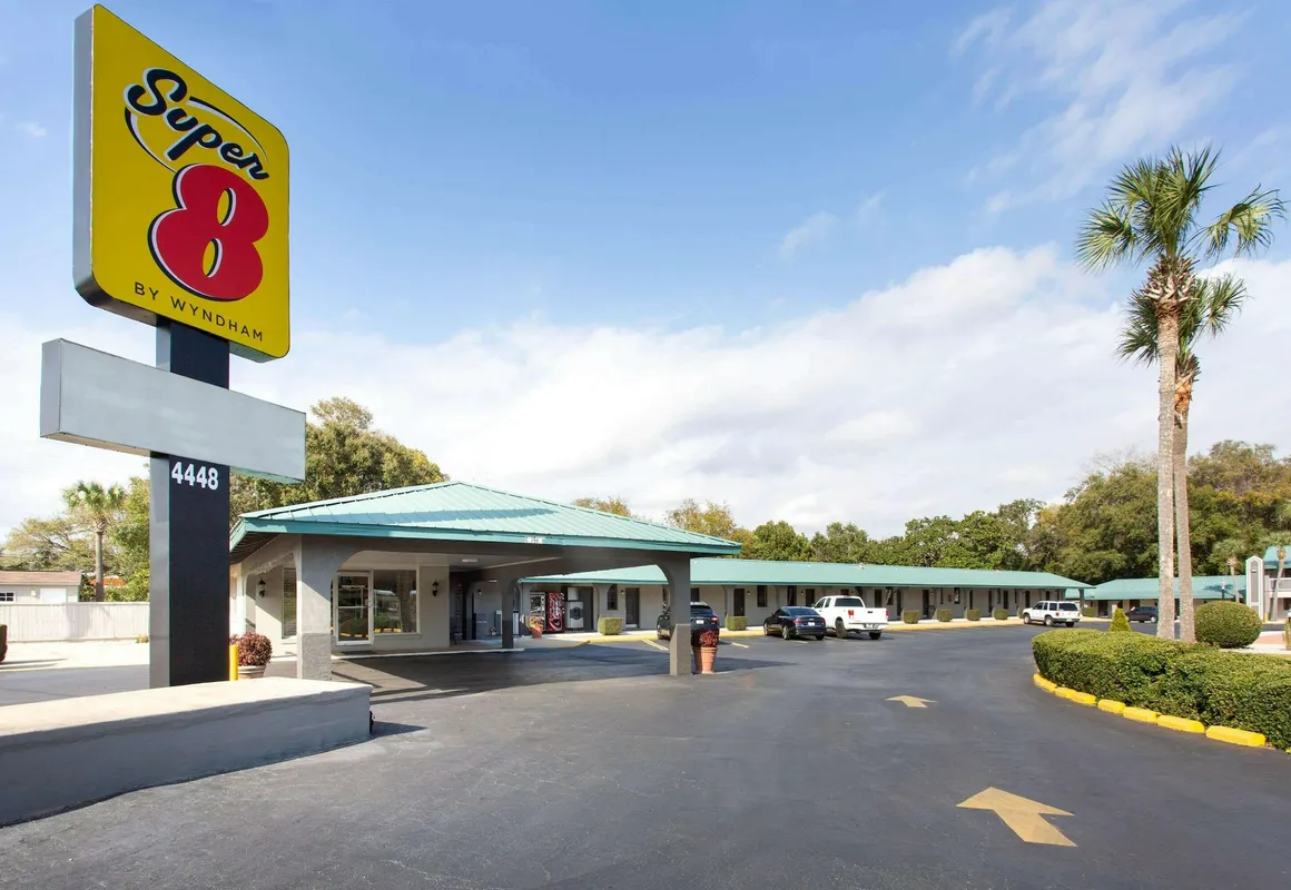 Super 8 by Wyndham Pensacola NAS Area hotel hero