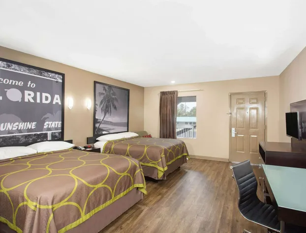 Super 8 by Wyndham Pensacola NAS Area hotel detail image 3