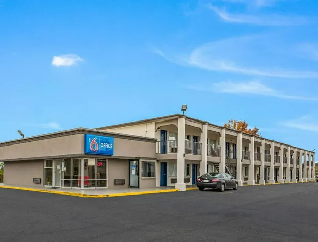 Motel 6 Tupelo, MS - Downtown hotel detail image 2