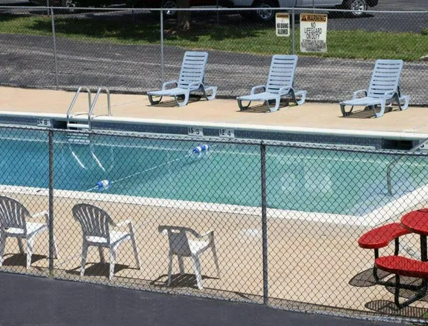 America's Best Inn & Suites Eureka hotel detail image 4