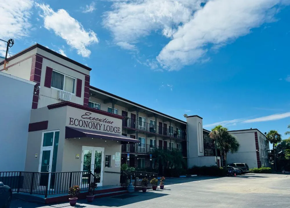 Executive Economy Lodge hotel hero