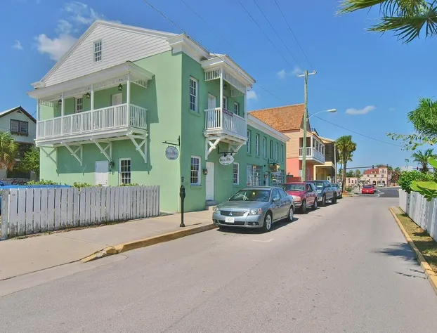Bella Bay Inn hotel detail image 2