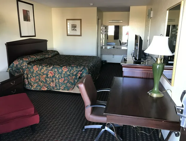 Knights Inn Augusta at Deans Bridge Rd hotel detail image 3