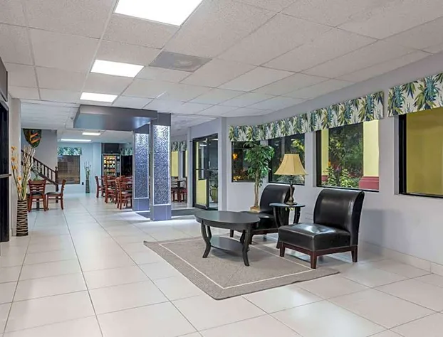 Days Inn by Wyndham Sarasota I-75 hotel detail image 2