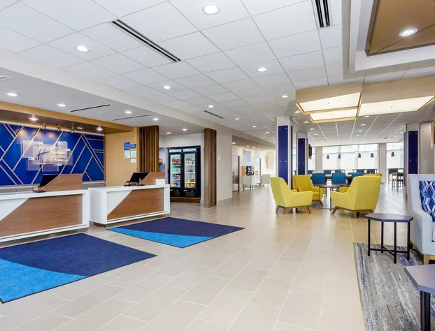 Holiday Inn Express & Suites Tampa Stadium – Airport Area by IHG hotel detail image 3