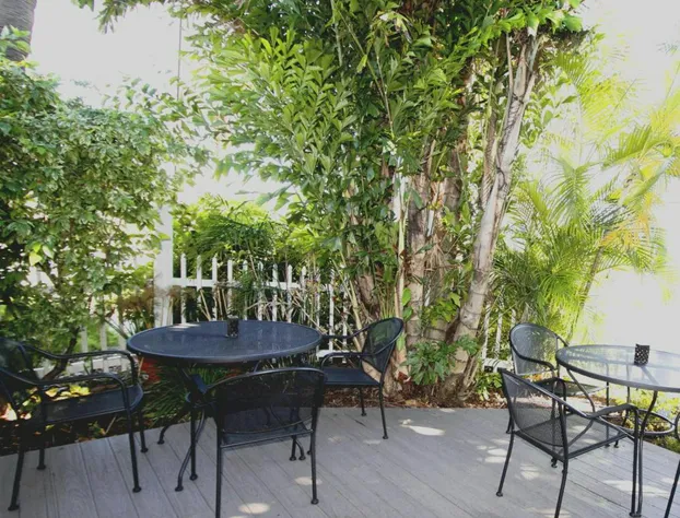 Island Breeze Inn hotel detail image 3