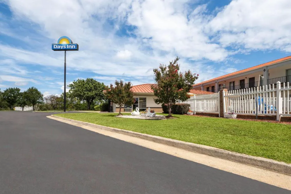 Days Inn by Wyndham Augusta Wheeler Road hotel hero