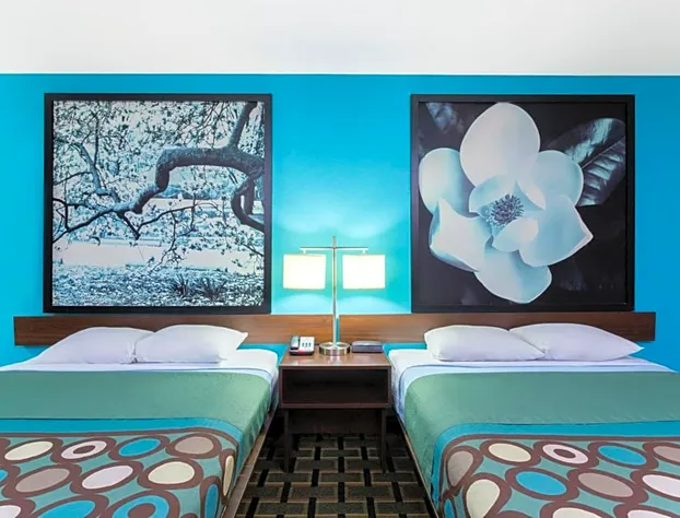 Super 8 by Wyndham Brunswick South/I-95 hotel detail image 2