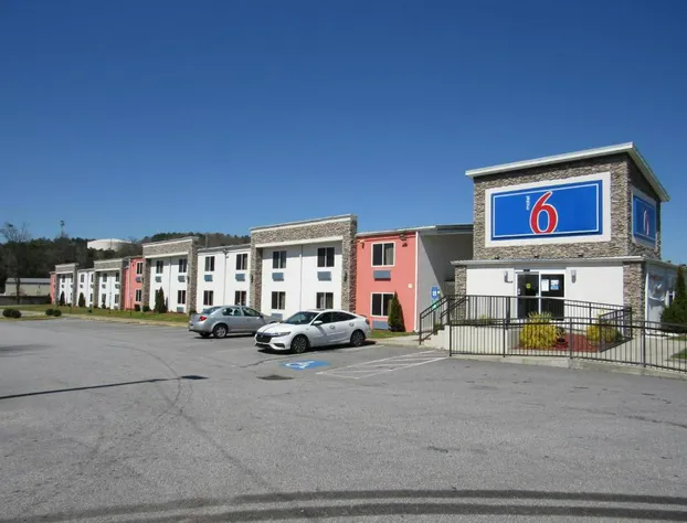 Motel 6 White, GA - Cartersville hotel detail image 1