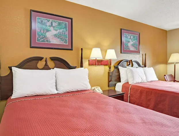 Travelodge by Wyndham Forest Park Atlanta South hotel detail image 4