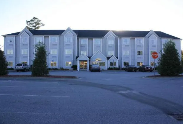 Rincon Inn and Suites hotel hero