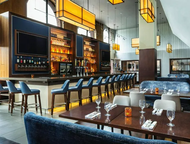 Boston Marriott Long Wharf hotel detail image 3