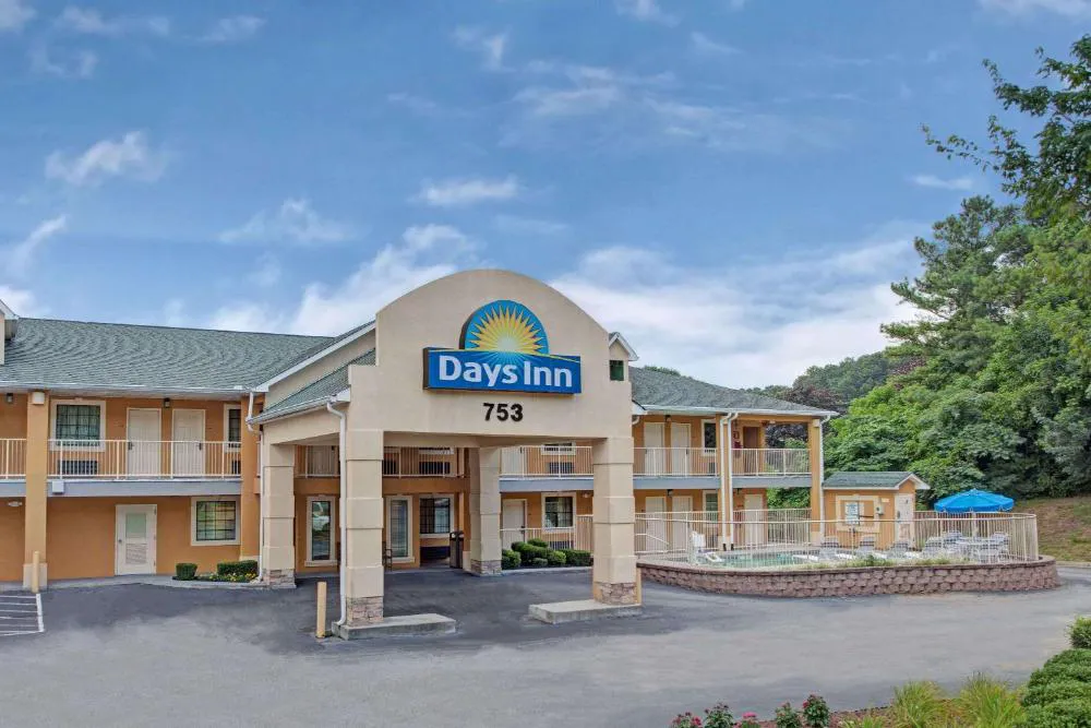 Days Inn by Wyndham Marietta White Water hotel hero