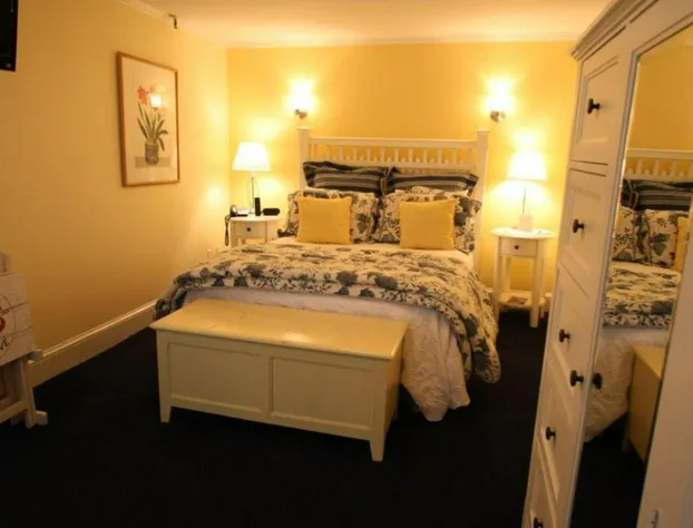 Admiral Fitzroy Inn hotel detail image 2