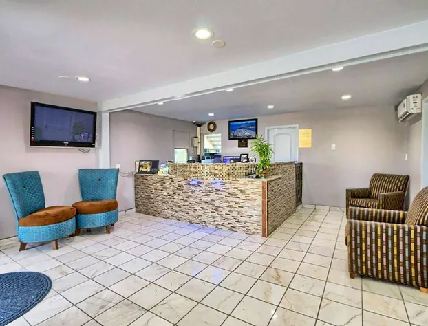 Travelodge by Wyndham Austin South hotel detail image 2