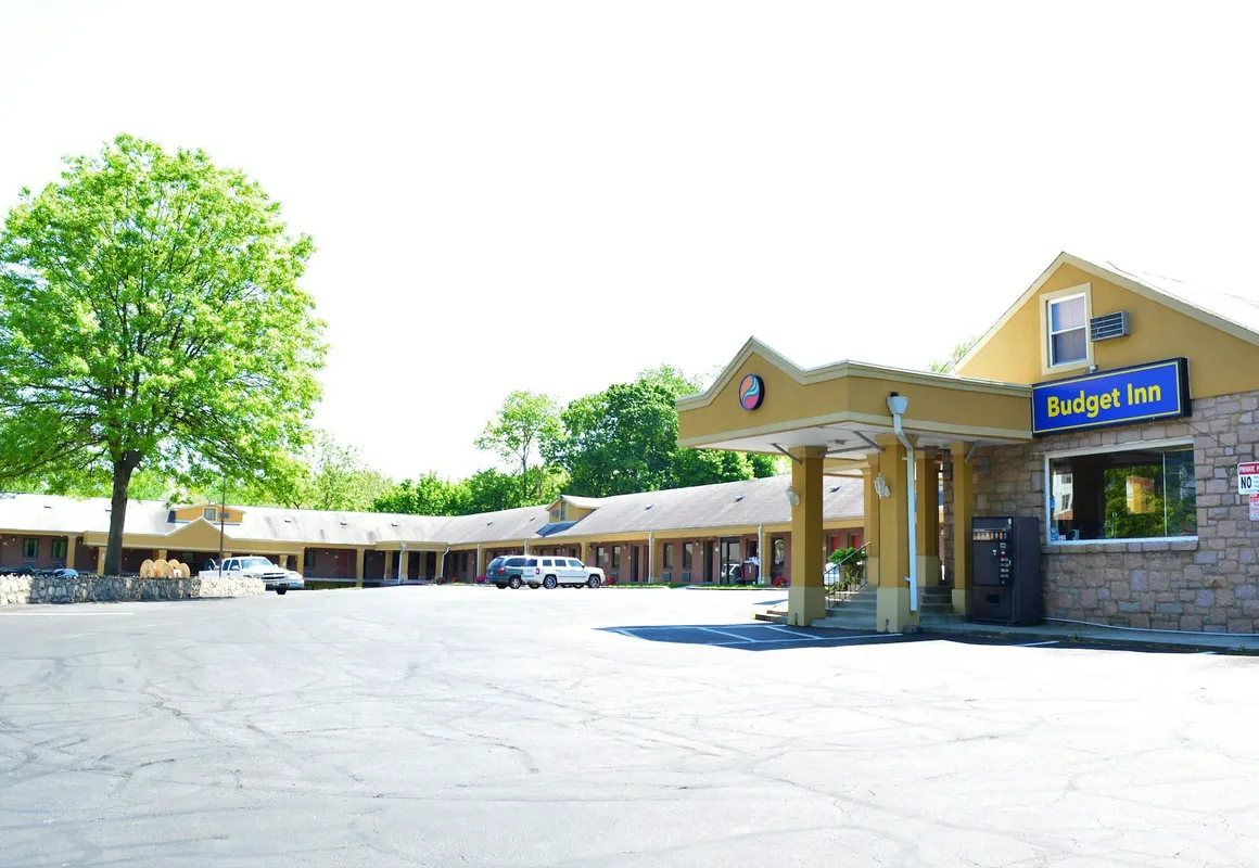 Budget Inn-Falls Church hotel hero