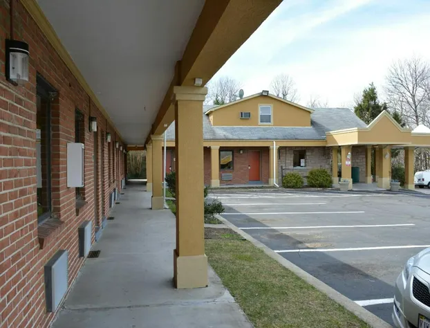 Budget Inn-Falls Church hotel detail image 2