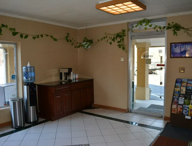 Budget Inn-Falls Church hotel detail image 4