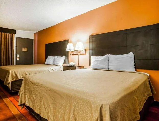 Econo Lodge Urbandale hotel detail image 3