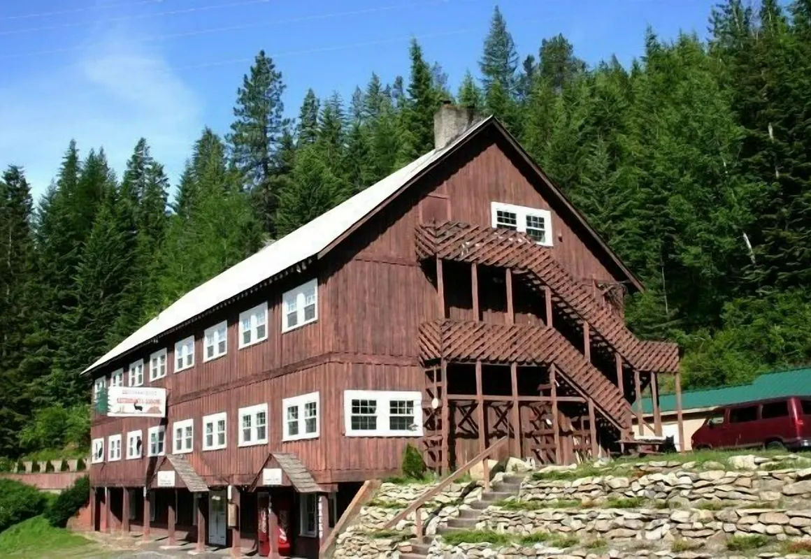 Bear Creek Lodge hotel hero