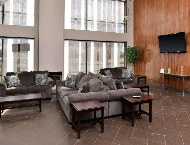 Quality Inn & Suites Matteson near I-57 hotel detail image 4