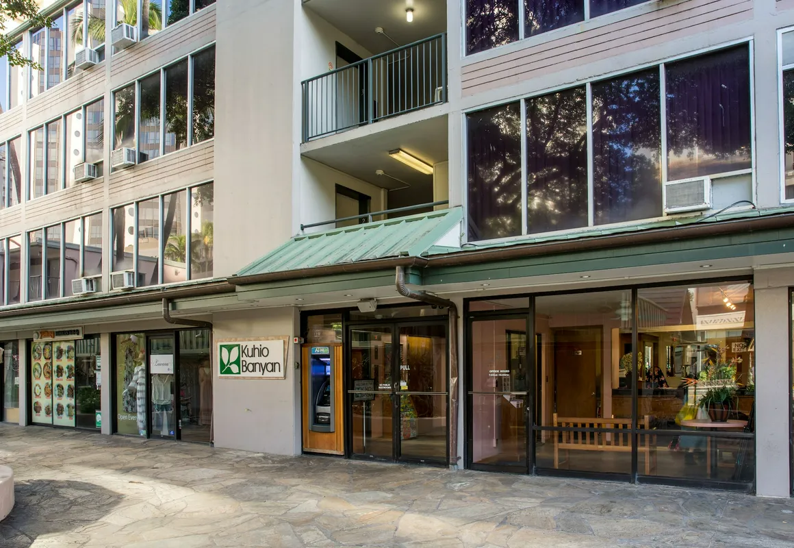 Kuhio Banyan Club hotel hero