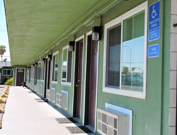 American Inn Motel hotel detail image 4