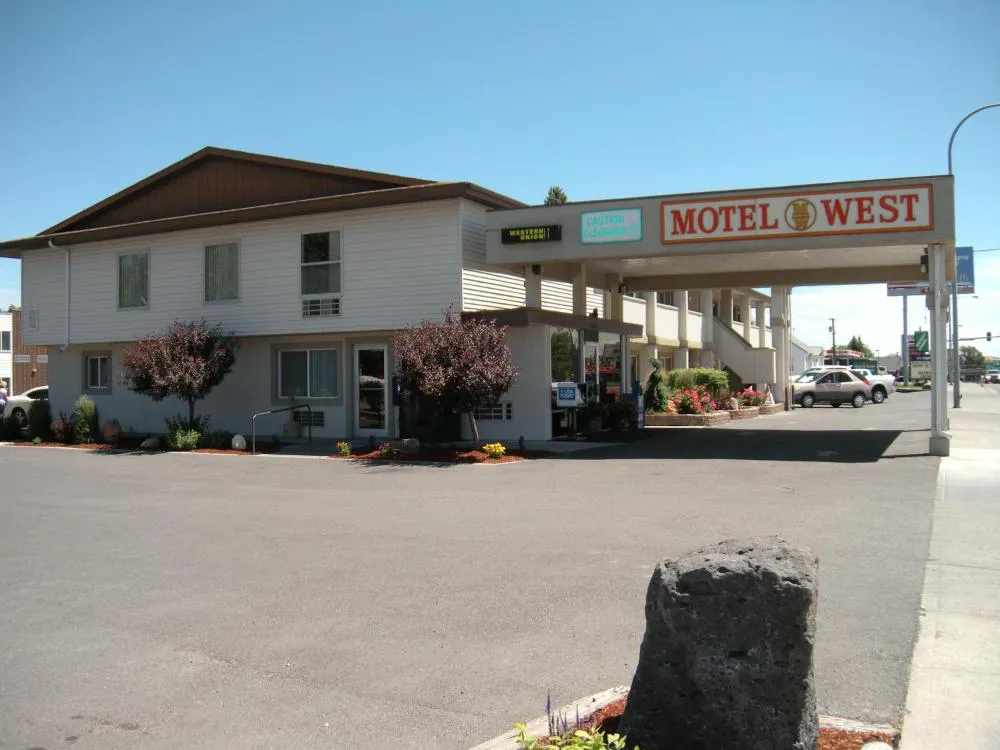 Motel West hotel hero