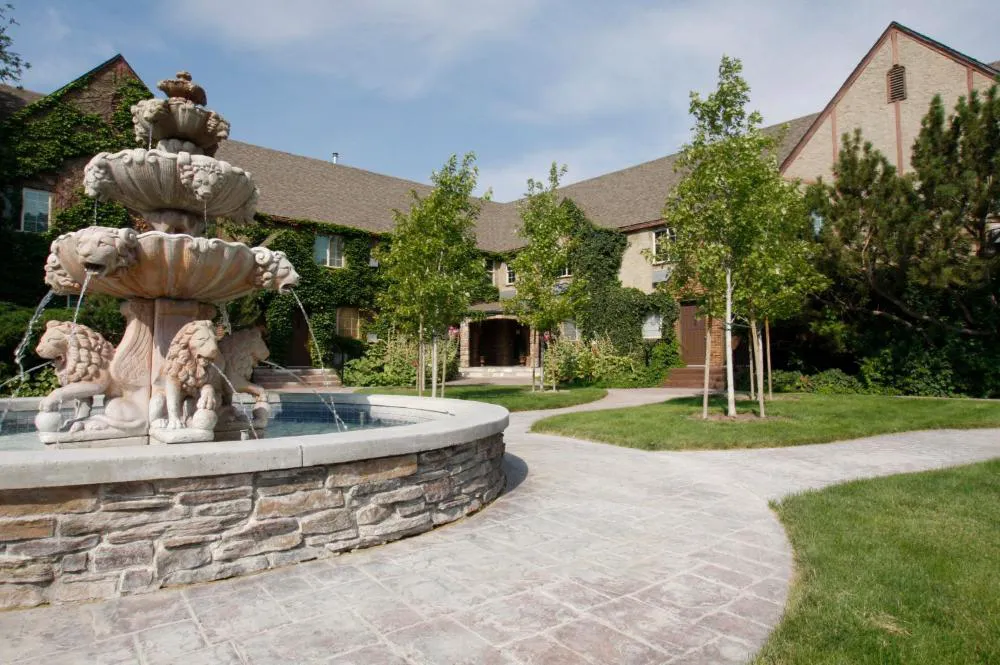 Black Swan Inn hotel hero