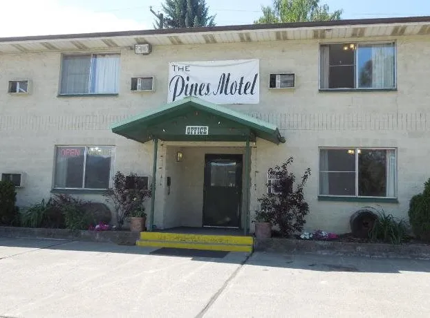 The Pines Motel hotel detail image 2