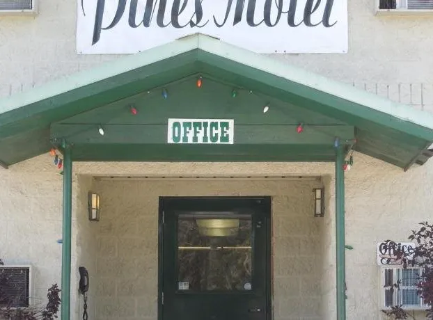 The Pines Motel hotel detail image 4