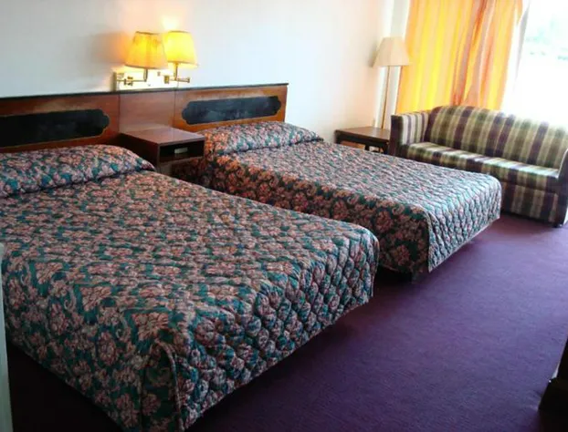 Gray Plaza Motel hotel detail image 4