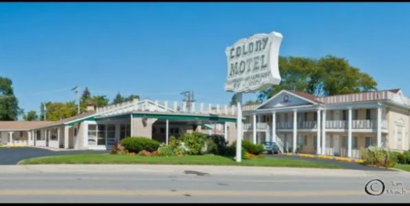 Colony Motel hotel hero