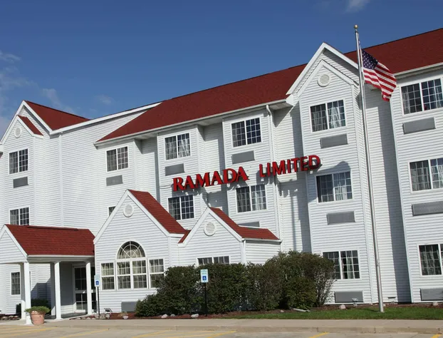 Ramada Limited by Wyndham, Bloomington I-55 & I-74 IL hotel detail image 1
