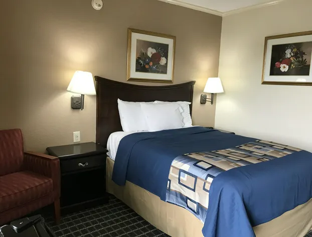 Americas Best Value Inn Mount Vernon hotel detail image 4