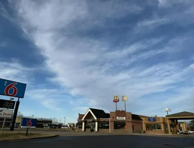 Motel 6 Clarksville, TN hotel detail image 1