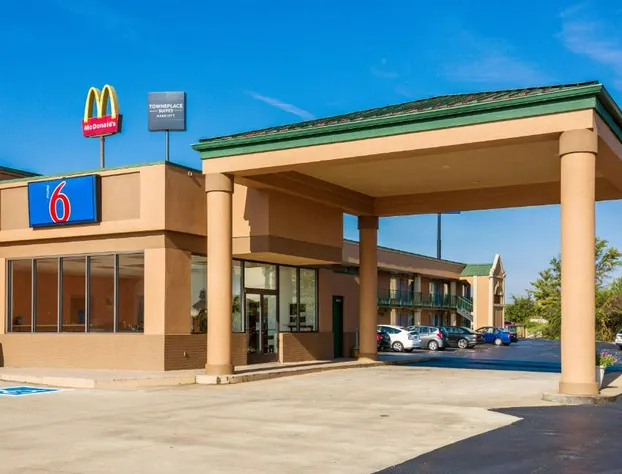 Motel 6 Clarksville, TN hotel detail image 2