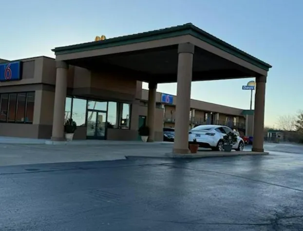 Motel 6 Clarksville, TN hotel detail image 4