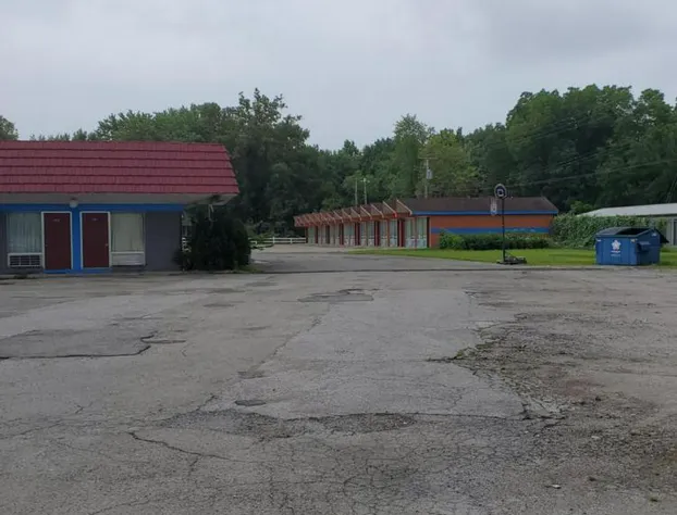 Gray Plaza Motel hotel detail image 2