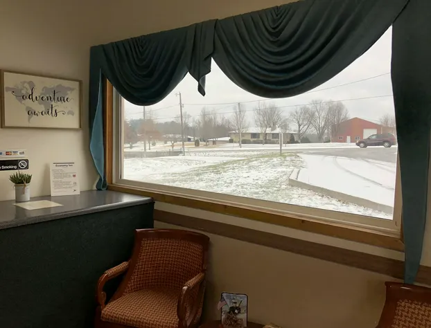 Economy Inn of Bloomington hotel detail image 3