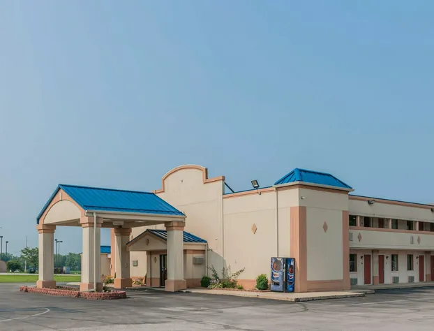 Econo Lodge Cloverdale hotel detail image 2