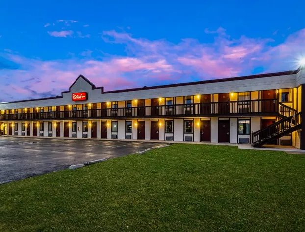 Red Roof Inn Scottsburg hotel detail image 1