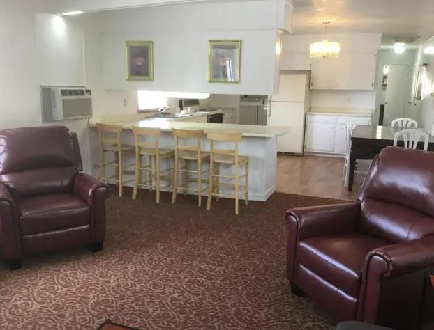 Ski's Western Motel hotel detail image 4