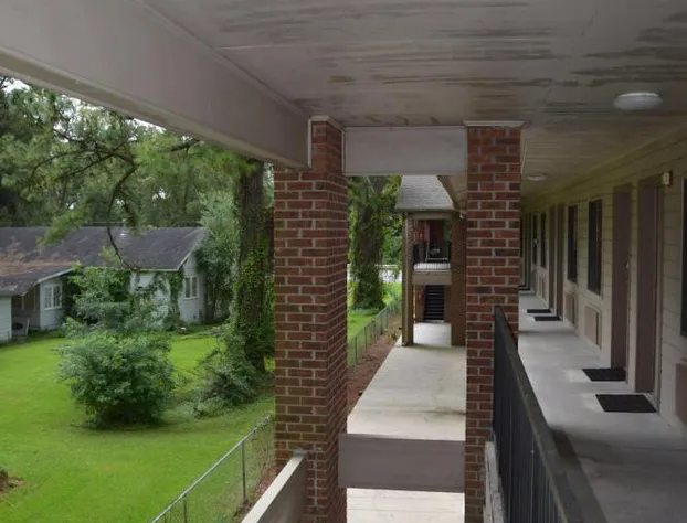 Value Inn Livonia hotel detail image 4